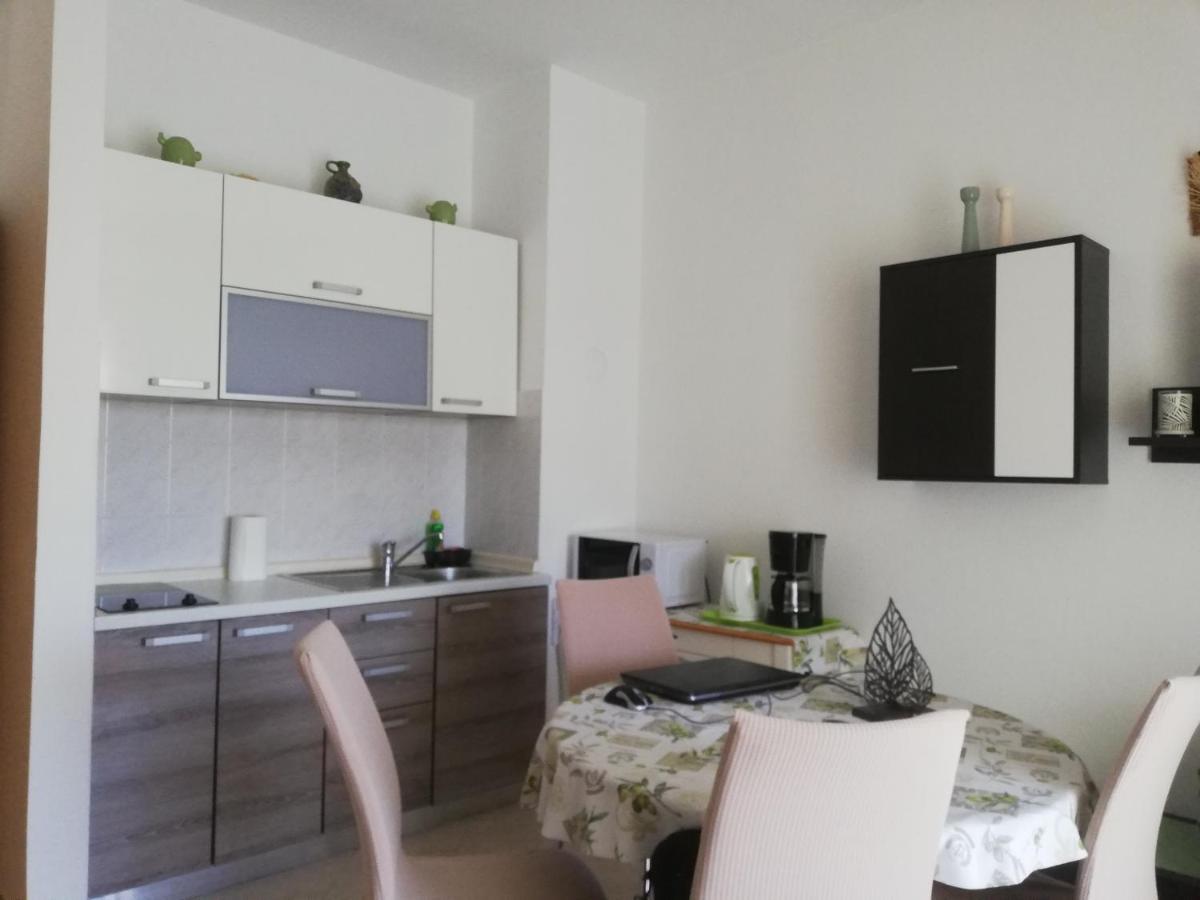 פורץ Apartments Mirela מראה חיצוני תמונה