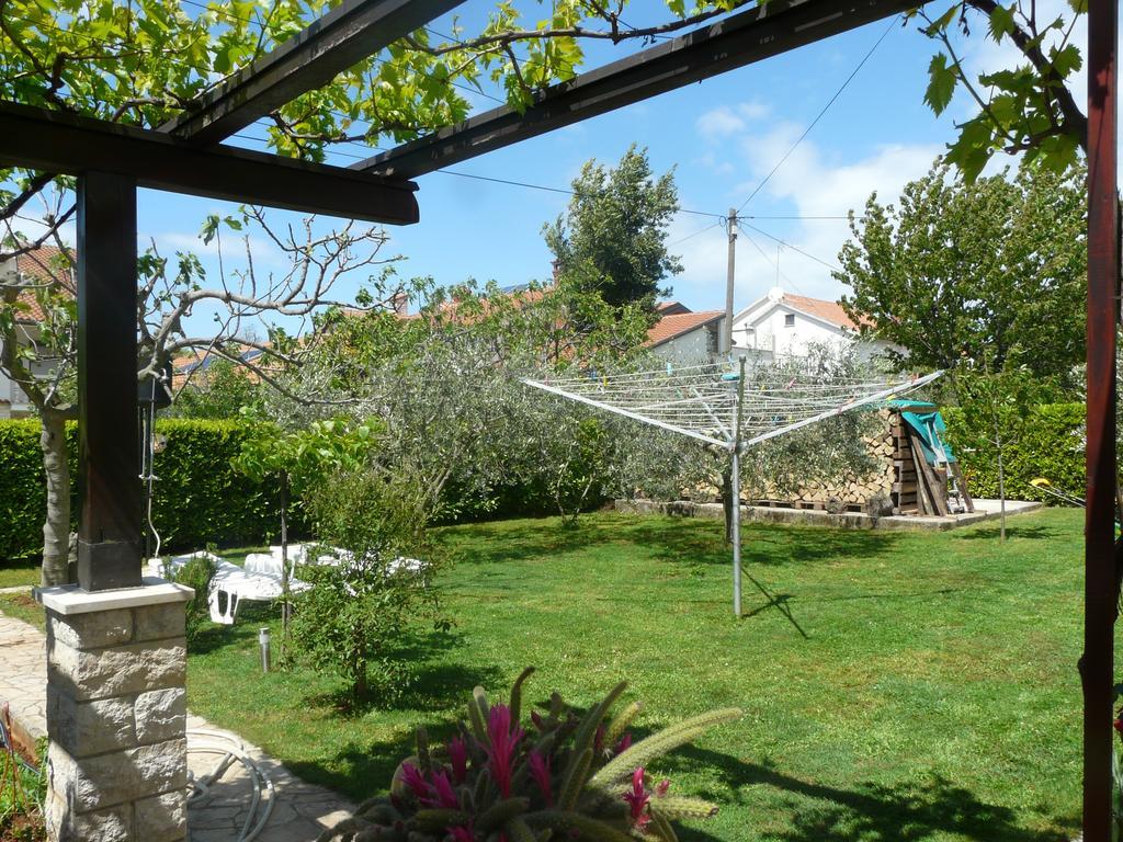 פורץ Apartments Mirela מראה חיצוני תמונה
