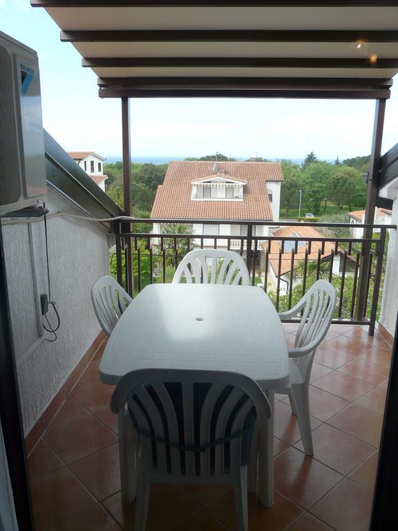 פורץ Apartments Mirela מראה חיצוני תמונה