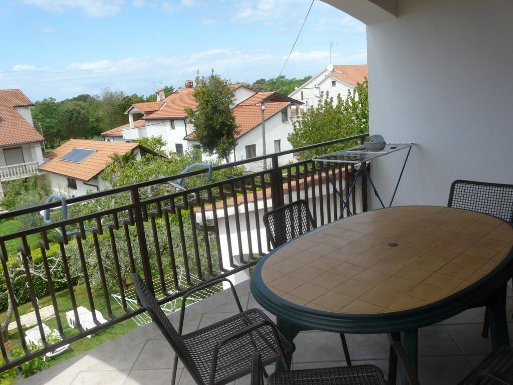 פורץ Apartments Mirela מראה חיצוני תמונה
