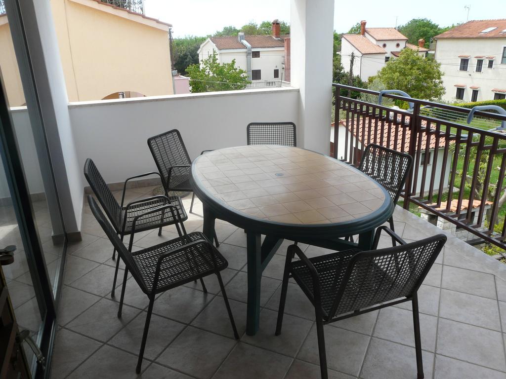 פורץ Apartments Mirela מראה חיצוני תמונה