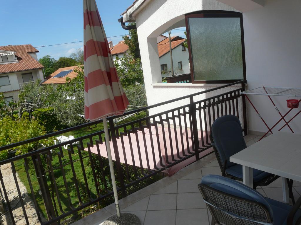 פורץ Apartments Mirela מראה חיצוני תמונה