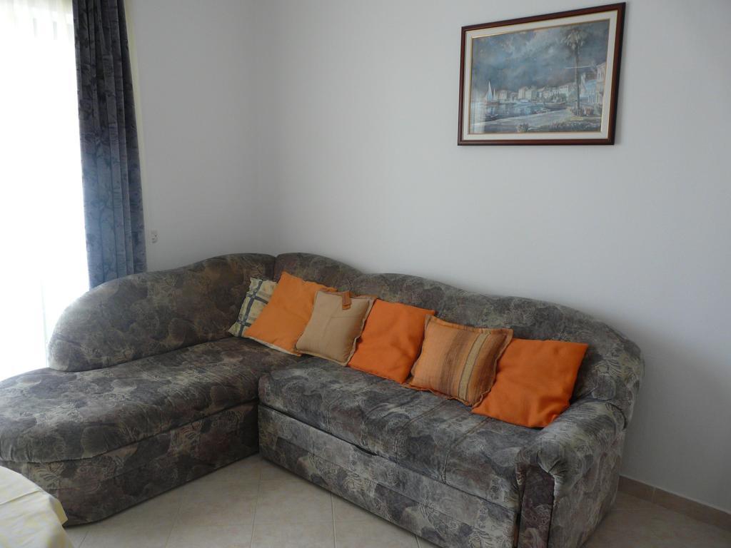 פורץ Apartments Mirela מראה חיצוני תמונה