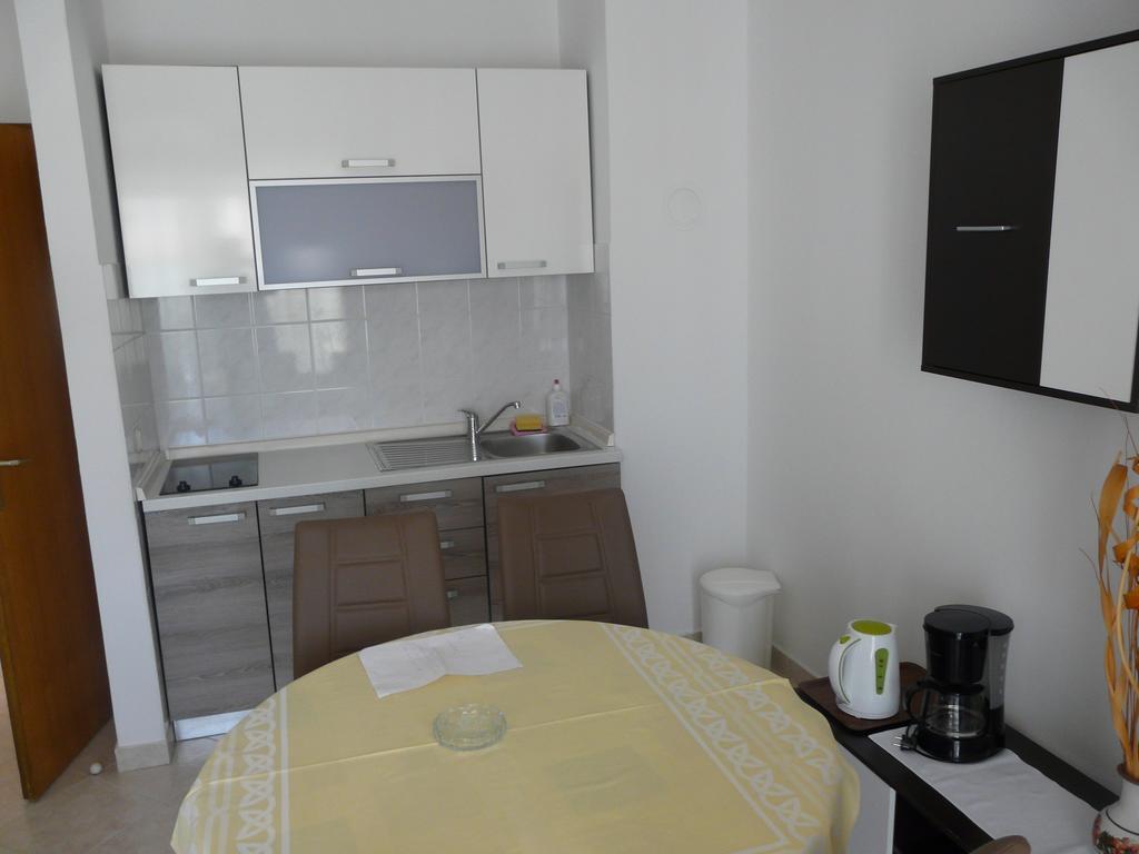 פורץ Apartments Mirela מראה חיצוני תמונה