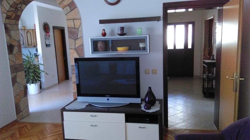 פורץ Apartments Mirela מראה חיצוני תמונה
