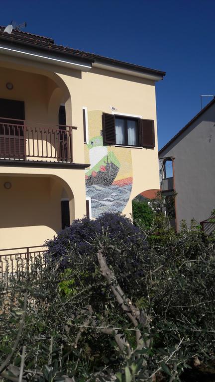 פורץ Apartments Mirela מראה חיצוני תמונה